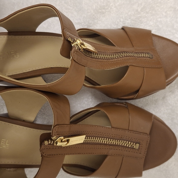 Michael Kors Tan Leather Women's Sandals - Picture 1 of 4